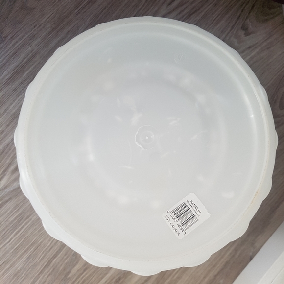 {FWP} [MISTRAL] 6-Gallon White Hamelin Garbage Bin with Locking Lid - Picture 4 of 9